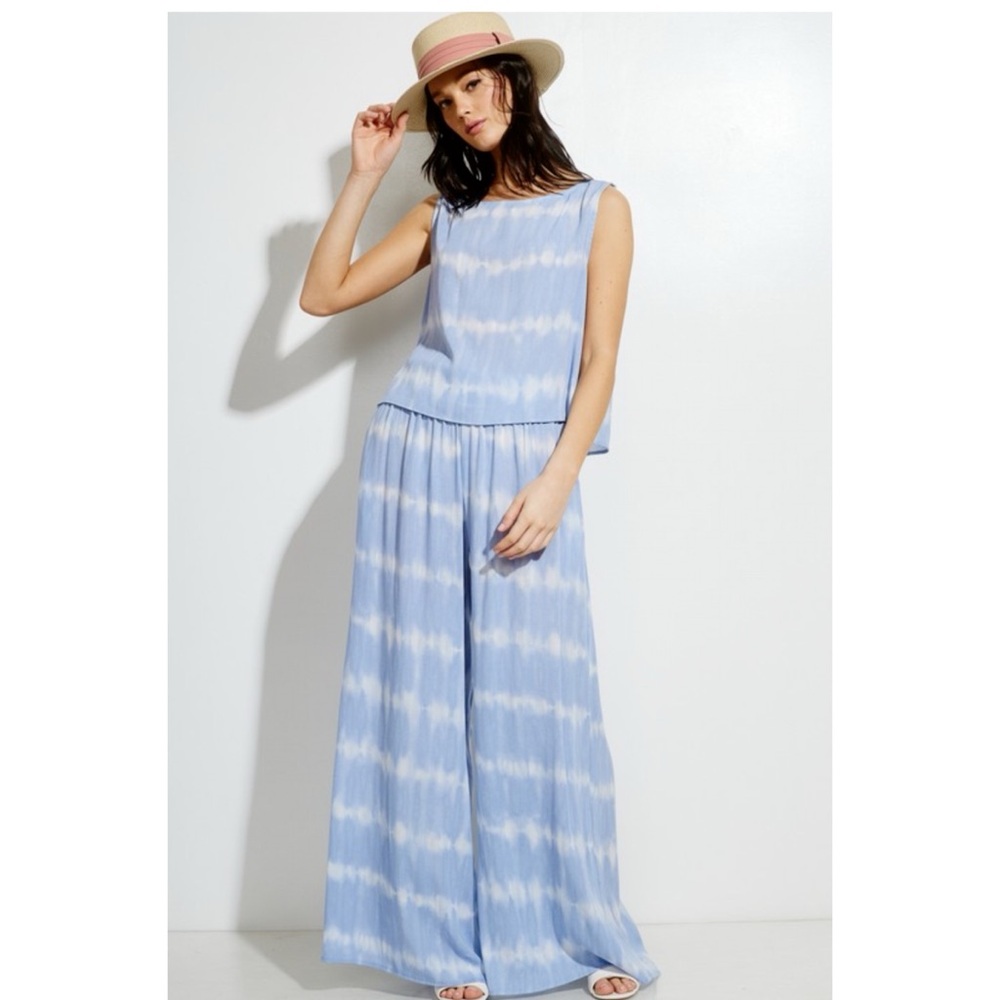 Blue Tie-Dye Sleeveless 2-Piece Pant Set, size Small